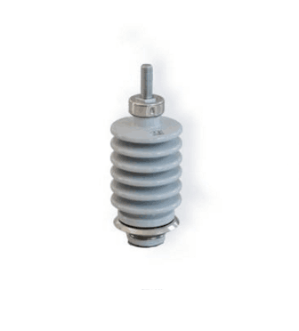 Capacitor bushing with 6 shed